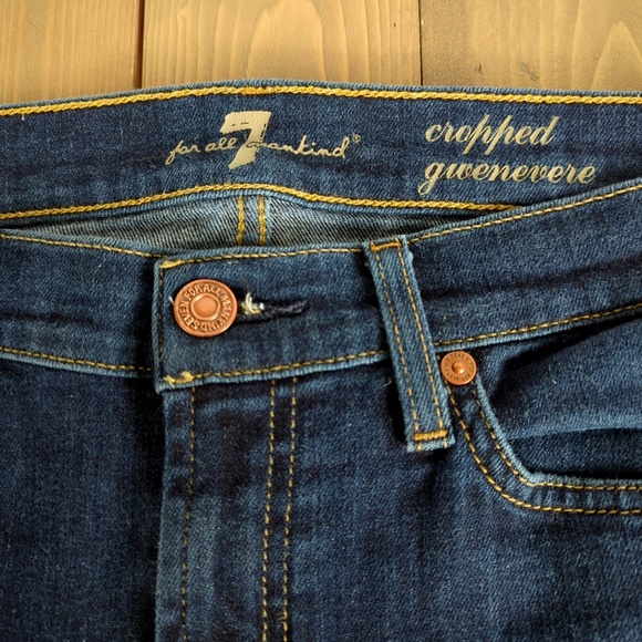 7 for all Mankind Cropped Gwenevere Jeans - Picture 3 of 14
